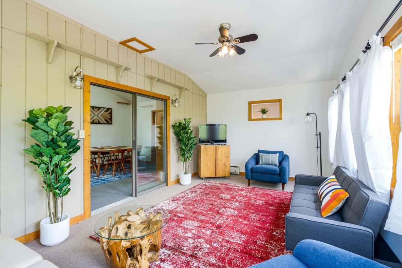 River Access Cabin With Hot Tub, Fire Pit, & Wifi! Morton Grove Exteriér fotografie