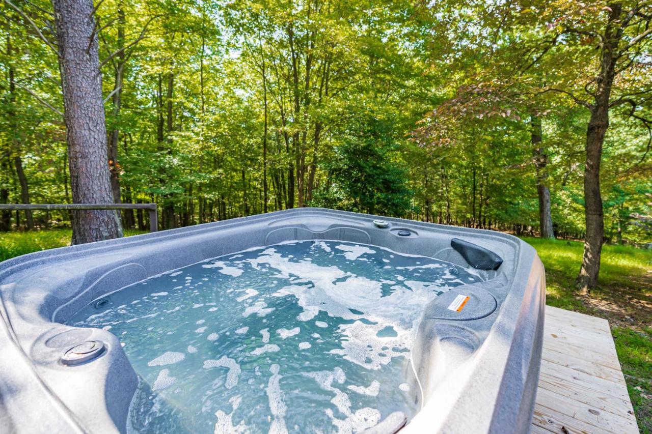 River Access Cabin With Hot Tub, Fire Pit, & Wifi! Morton Grove Exteriér fotografie